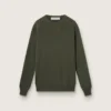 Herren-Pullover in Militärgrün mit Rundhalsausschnitt und „Golden“-Schriftzug auf der Rückseite