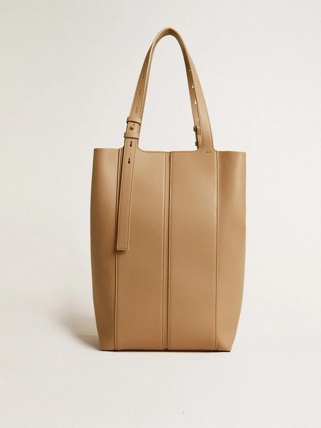 24/7-Tasche „North South“ aus cappuccinofarbenem Leder mit verstellbaren Tragegriffen