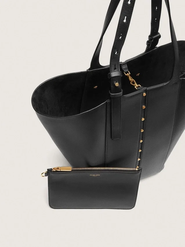 24/7-Tasche „North South“ aus schwarzem Leder mit verstellbaren Trageriemen
