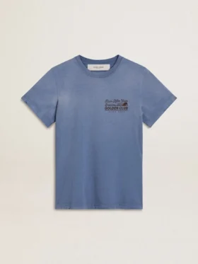 Ausgewaschenes hellblaues Damen-Hemd mit Aufdruck auf der Brust