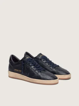 Ball Star für Herren aus marineblauem Leder mit ton-in-ton-gesticktem Lederstern