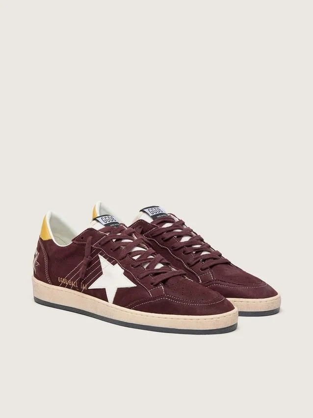 Damen-Sneaker „Ball Star“ aus schokoladenbraunem Nubukleder mit Lederstern und Fersenlasche
