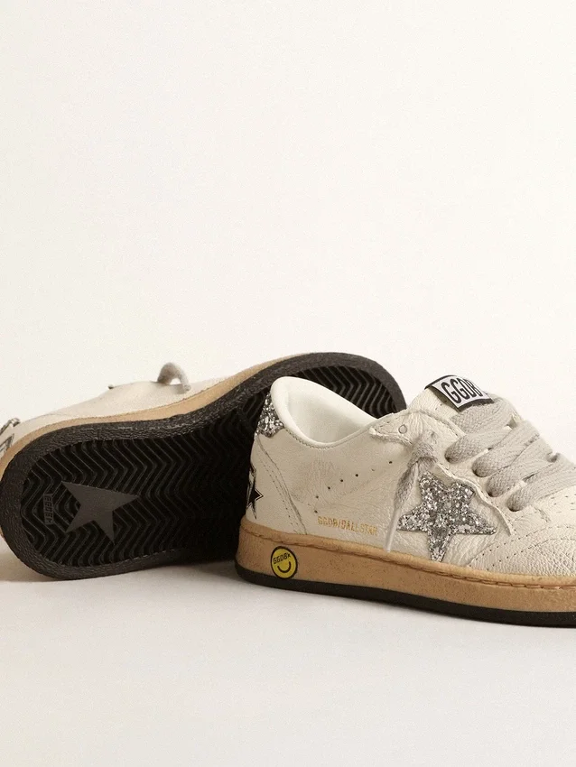 „Ball Star Junior“ aus Nappaleder mit silbernem Glitzerstern und Fersenlasche