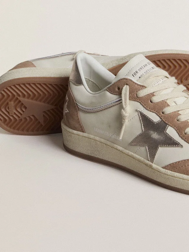 Ball Star LTD aus weißem Nappaleder und altrosa Wildleder mit silbermetallischem Lederstern und Fersenlasche