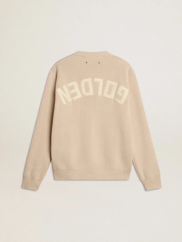 Beiger Damenpullover mit „Golden“-Schriftzug auf dem Rücken