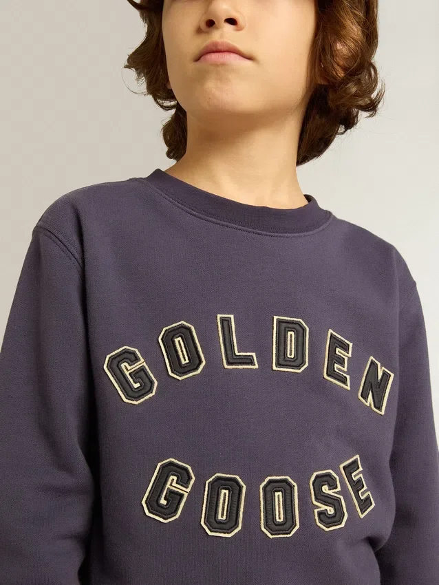 Blau-violettes Sweatshirt mit „golden goose“-Schriftzug auf der Vorderseite