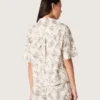 Boxy-Baumwollhemd für Damen mit schwarz-weißem Blumenprint