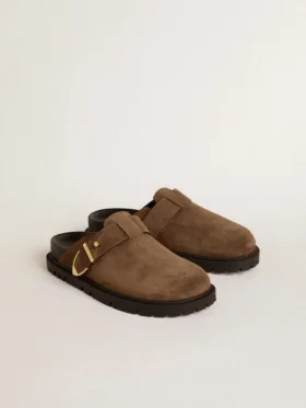 Damen-Sabot „Lucy“ aus taubengrauem Wildleder mit goldfarbener Metallschnalle