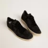 Damen-Sneaker „Ball Star“ aus Mesh mit Swarovski-Kristallen sowie einem Stern und einer Fersenlasche aus schwarzem laminiertem Leder