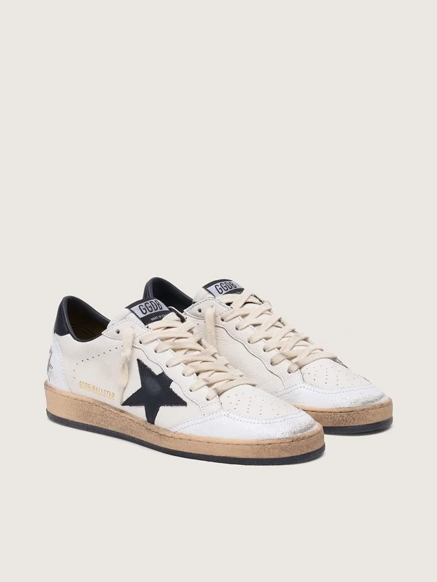 Damen-Sneaker „Ball Star“ aus Nappaleder mit schwarzem Stern und schwarzer Fersenlasche