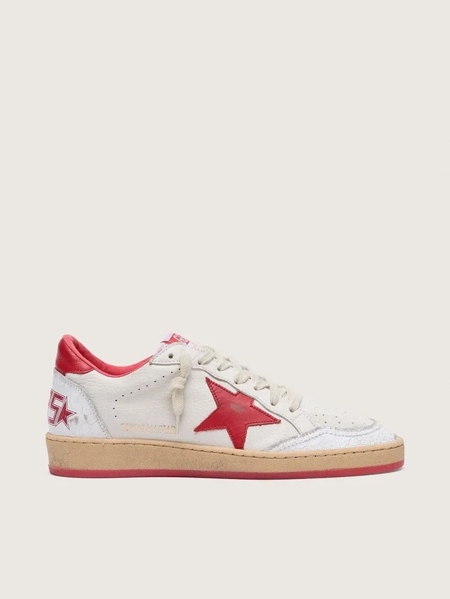 Damen-Sneaker „Ball Star“ aus weißem Leder mit rotem Stern und Fersenlasche