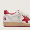 Damen-Sneaker „Ball Star“ aus weißem Leder mit rotem Stern und Fersenlasche