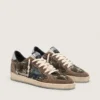 Damen-Sneaker „Ball Star LAB“ aus braunem Matelassé-Samt mit Strasssteinen und schwarzem Lederstern