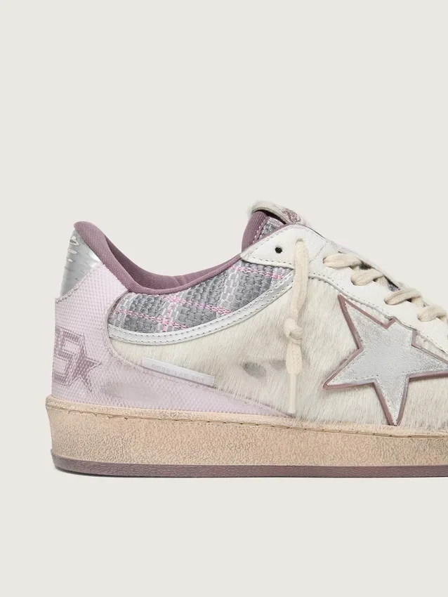 Damen-Sneaker „Ball Star LAB“ aus weißem Nylon und Ponyfell mit silbernem Stern und lila Einsätzen