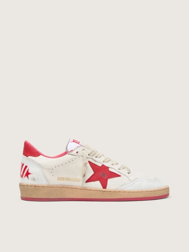 Herren-Sneaker „Ball Star Wishes“ aus weißem Leder mit rotem Stern und Fersenlasche