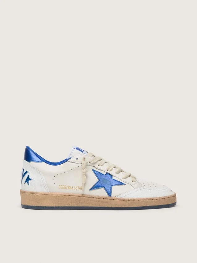 Herren-Ball Star-Wishes aus weißem Nappaleder mit einem leuchtend blauen Stern und Fersenlasche