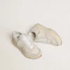 Damen-Sneaker „Running Sole“ aus Canvas mit beigem Stern und Fersenlasche aus platinfarbenem Metallic-Leder