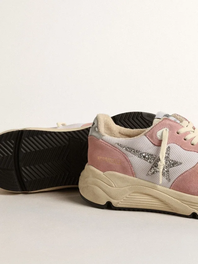 Damen-Sneaker „Running Sole“ aus grauem Mesh und Wildleder mit silbernem Glitzerstern