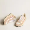 Damen-Sneaker „Running Sole“ aus Mesh und Wildleder mit rosa Stern und silberner Fersenlasche