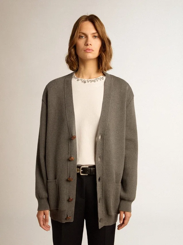 Damen-Strickjacke aus meliertem grauen Baumwollstoff mit Logo auf der Rückseite
