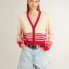 Damen-Strickjacke in Creme mit roten Streifen