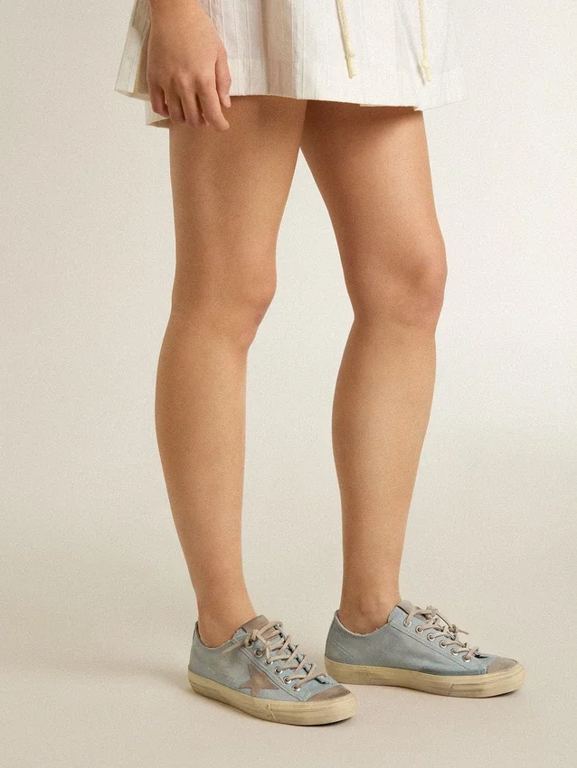 Damen-V-Star aus hellblauem Canvas mit taubengrauem Lederstern
