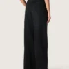 Damenhose aus schwarzem Baumwoll-Denim mit Used-Look