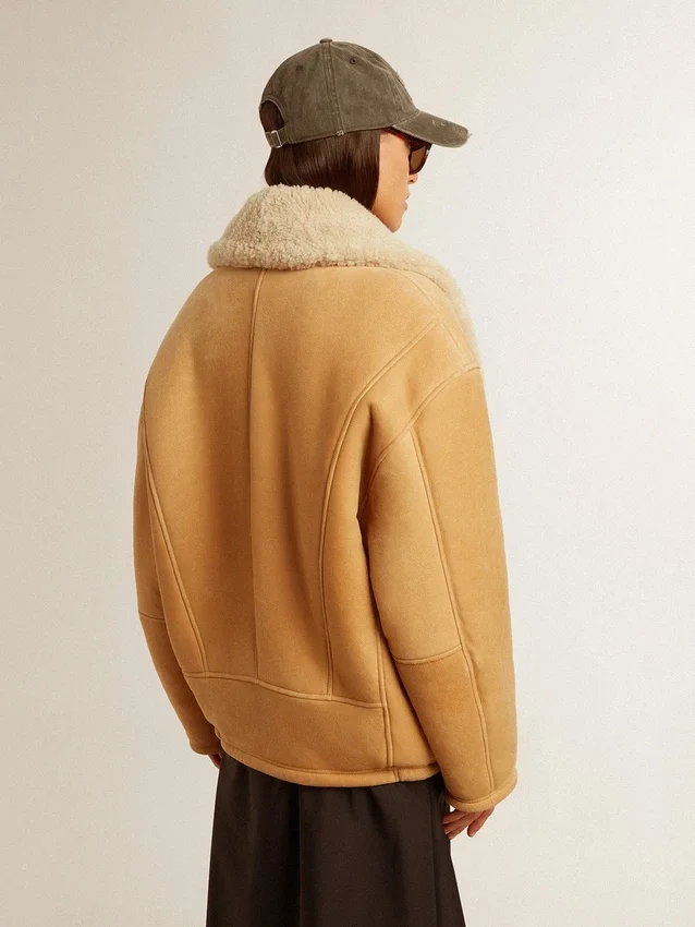 Damenjacke aus Schafsleder mit breitem Shearling-Schalkragen