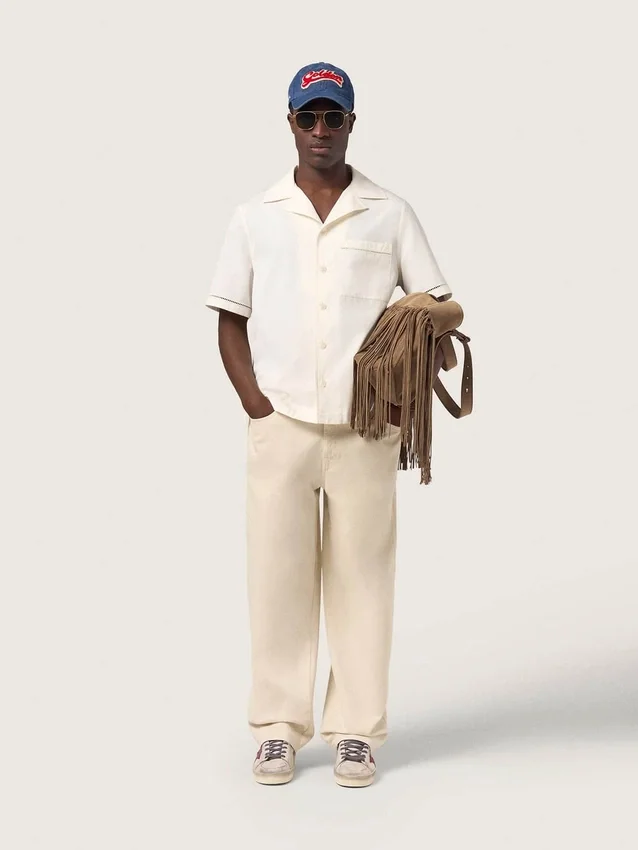 Sonnenbrille im Aviator-Stil mit goldenem Rahmen und grünen Gläsern
