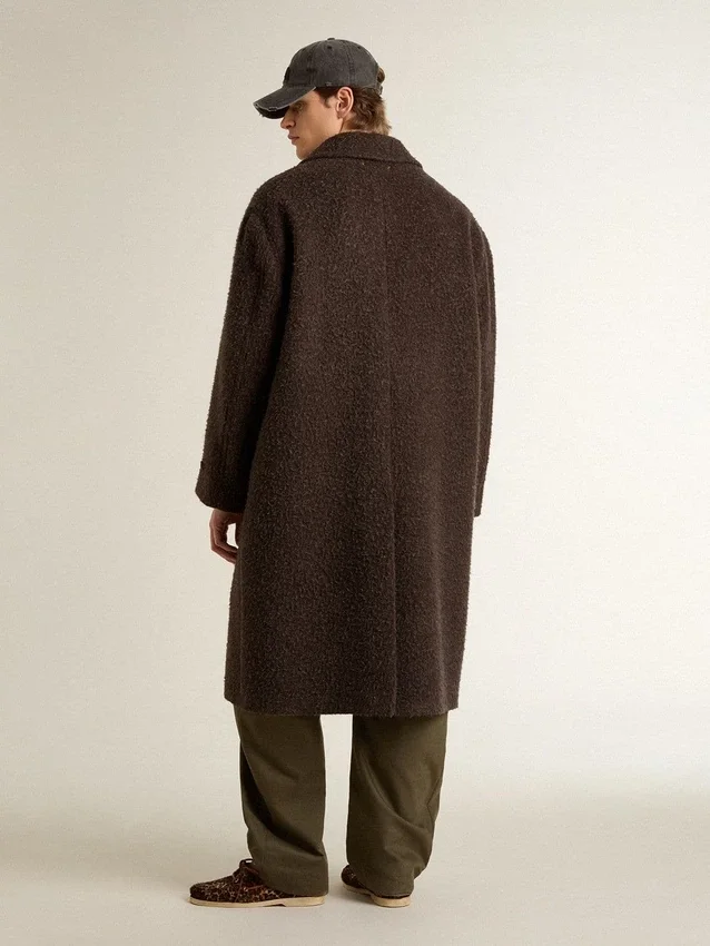 Einreihiger „Journey“-Herrenmantel aus knitterfreier Wollmischung mit Blumenanstecker