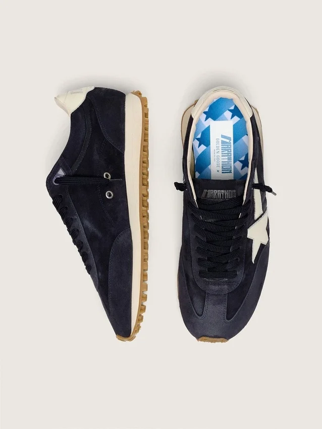 Herren-Marathon aus marineblauem Wildleder mit weißem Lederstern und Fersenlasche