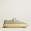 Herren-Schuhe „Space-Star“ aus eisgrauem Wildleder mit perforiertem Stern