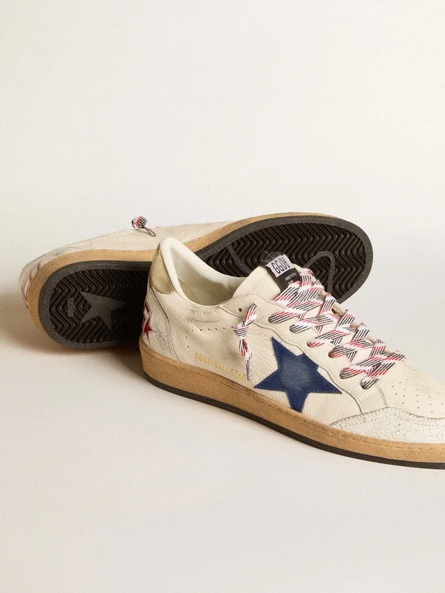 Herren-Sneaker „Ball Star“ aus Nappaleder mit blauem Stern aus Wildleder und Fersenlasche aus platinfarbenem Leder