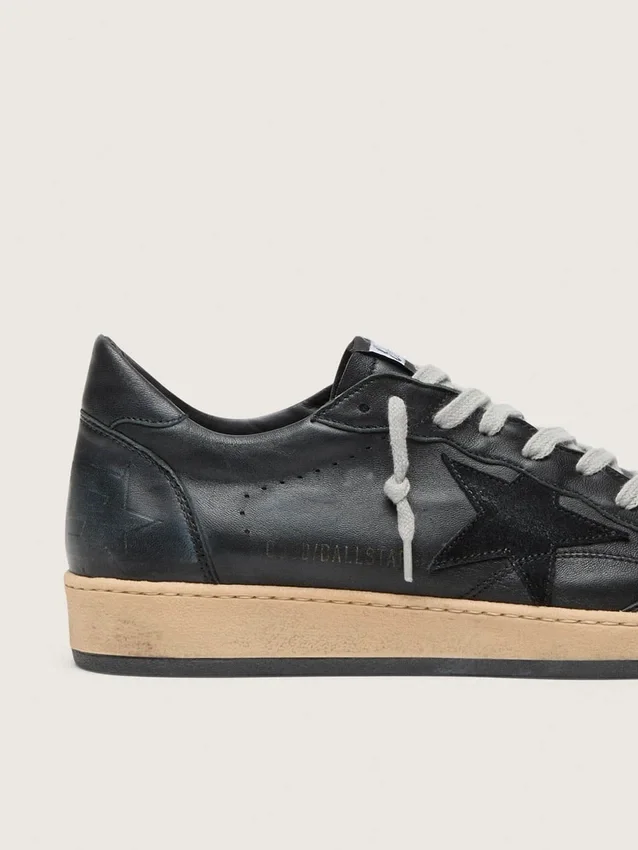 Herren-Sneaker „Ball Star“ aus schwarzem Nappaleder mit Stern aus Wildleder und Fersenlasche aus Nappaleder
