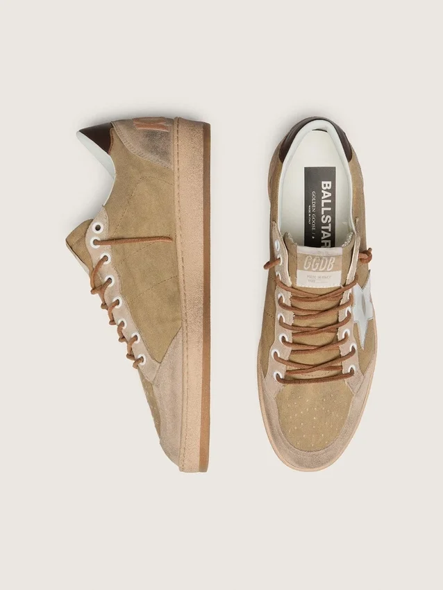 Herren-Sneaker „Ball Star LTD“ aus tabakfarbenem Wildleder mit silbernem Stern