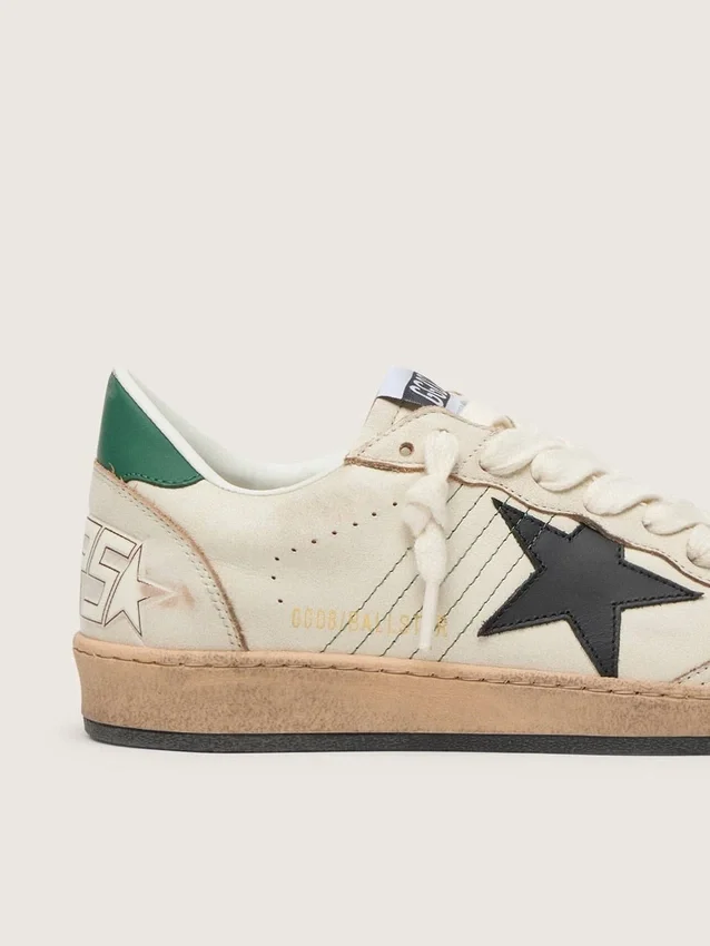 Herren-Sneaker „Ball Star“ mit schwarzem Lederstern und grüner Lederlasche an der Ferse