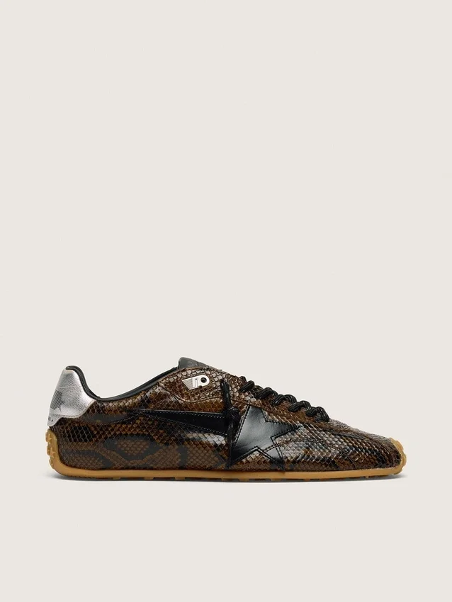 Herren-Sneaker „Marathon Speed“ aus Leder mit braunem Schlangenprint, schwarzem Stern und silberner Fersenlasche aus Leder