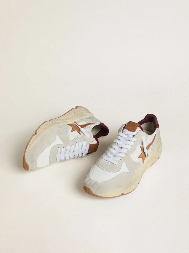 Herren-Sneaker mit Running Sole aus Nylon und Wildleder, mit braunem Lederstern und burgunderroter Lederlasche an der Ferse