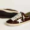 Herren-Super-Star aus cognacfarbenem Samt mit Stern und Fersenlasche aus Metallic-Leder