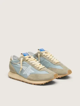Herrenmodell „Marathon“ mit hellblauem Nylon-Obermaterial und pastellblauem Stern