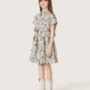 Journey-Mädchenkleid aus weißem Baumwoll-Canvas mit grünem Blumenprint