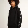 Jungen-Kapuzen-Sweatshirt in Schwarz mit kontrastierenden weißen Sternen