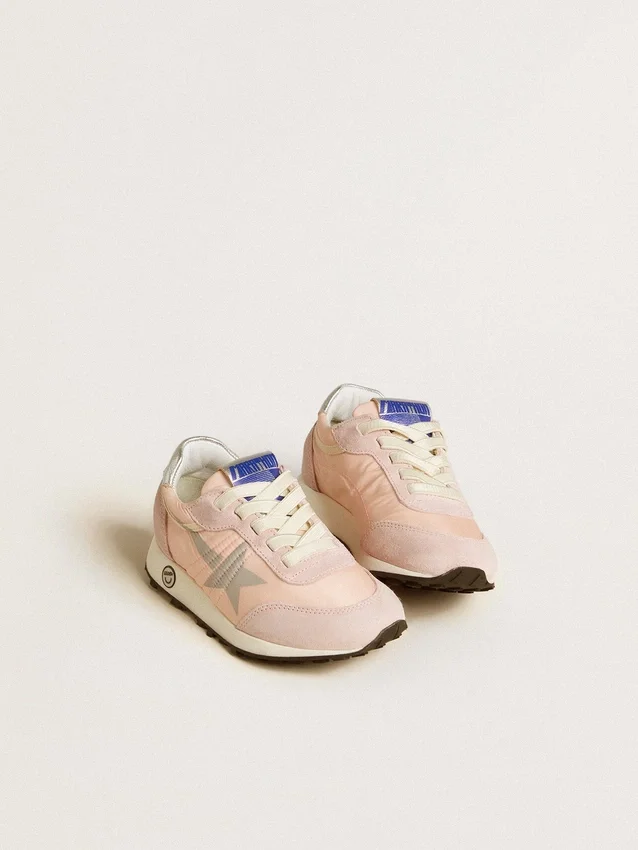 Marathon Junior aus rosa Nylon mit aufgedrucktem Stern und Lederlasche an der Ferse