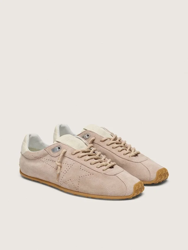 Marathon Speed für Damen aus rosa Wildleder mit perforiertem Stern und weißer Lederlasche an der Ferse