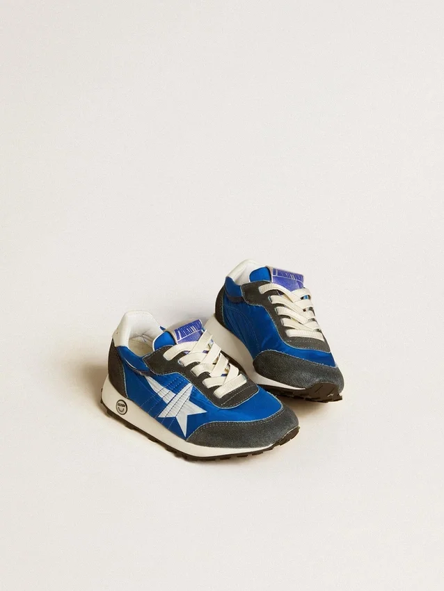 Marathon Young aus blauem Nylon mit aufgedrucktem Stern und Lederlasche an der Ferse