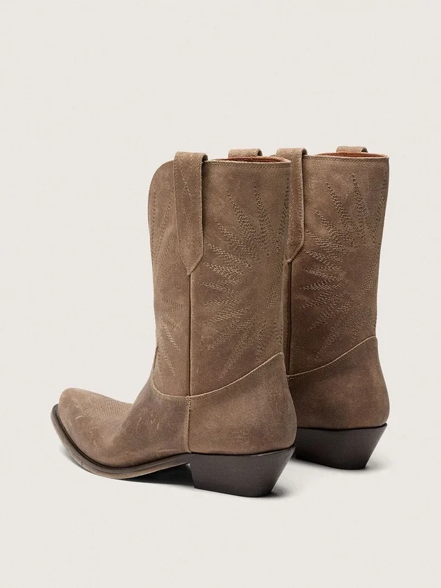 Niedrige „Wish Star“-Stiefel für Damen aus grauem Wildleder mit Sternstickerei