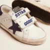 „Old School Young“ aus weißem Leder mit blauem Stern aus Wildleder und Fersenlasche