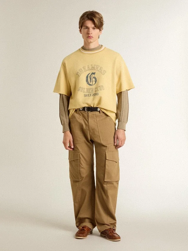 Oversize-Hemd für Herren aus gelber Baumwolle mit blauem Aufdruck