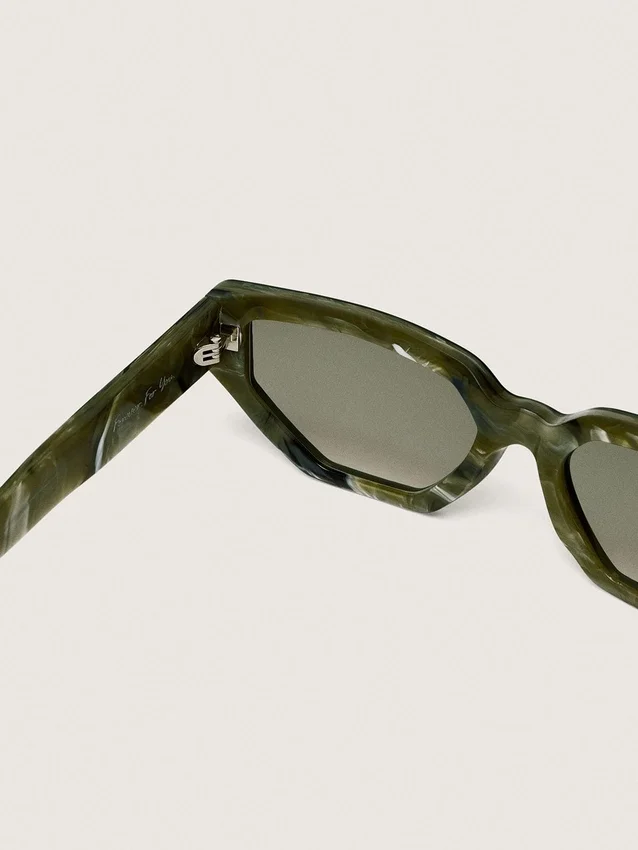 Rechteckige Sonnenbrille „Jamie“ mit Rahmen in grüner Marmoroptik