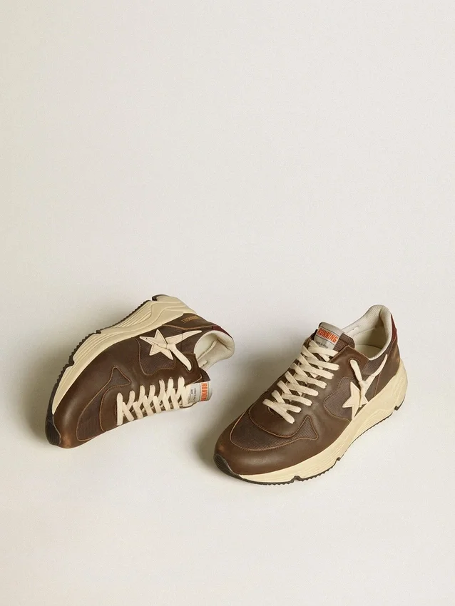 „Running Sole“ aus Nylon und Leder mit TPU-Stern und Fersenlasche aus Nubukleder